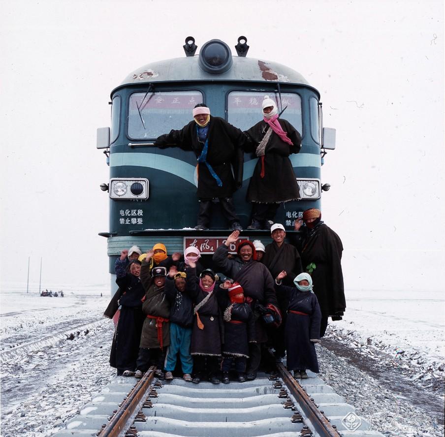 車剛-第一列開上雪域高原的火車（2005年）.jpg